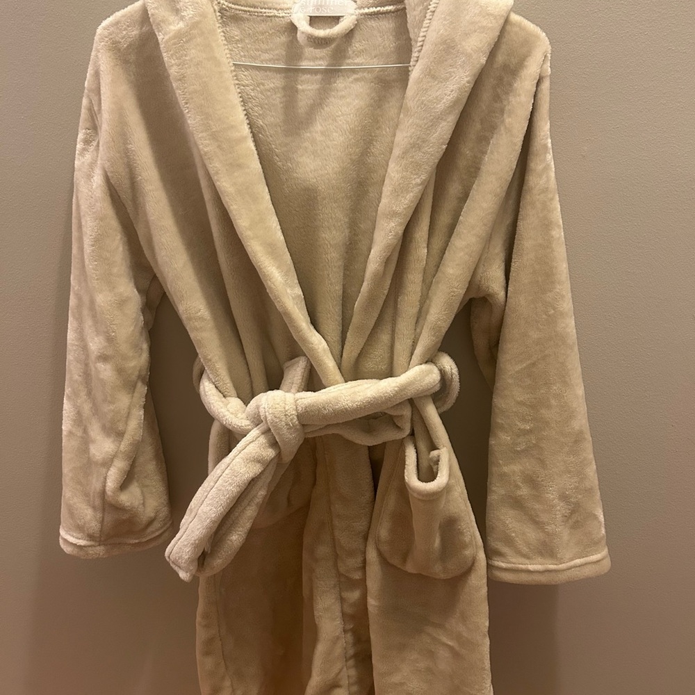Summer & Rose Plush Cream Hooded Wrap